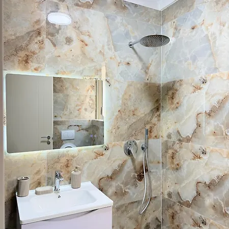 Premium 5-rooms L 4 Bathrooms L Center Apartamento