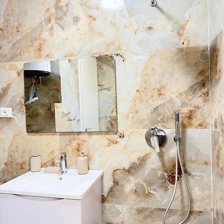 Apartamento Premium 5-rooms L 4 Bathrooms L Center
